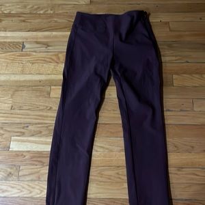 Athleta wander slim ankle pants sz 6. Maroon color.